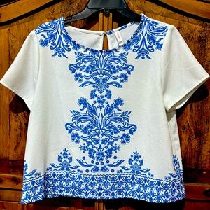 White short sleeve blouse by Xhilaration